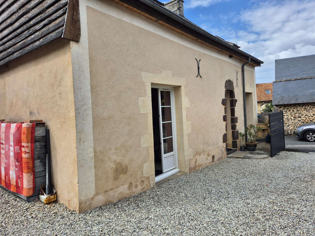 Maison à DOMFRONT-EN-CHAMPAGNE