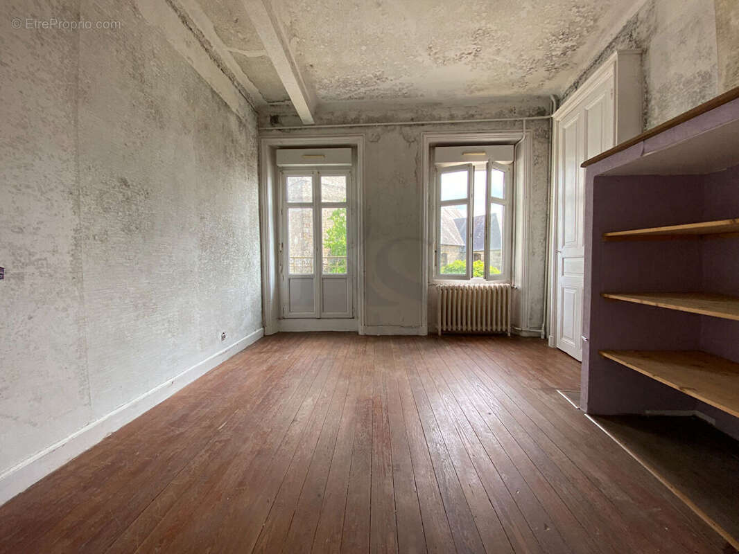 Maison à BELLOU-EN-HOULME