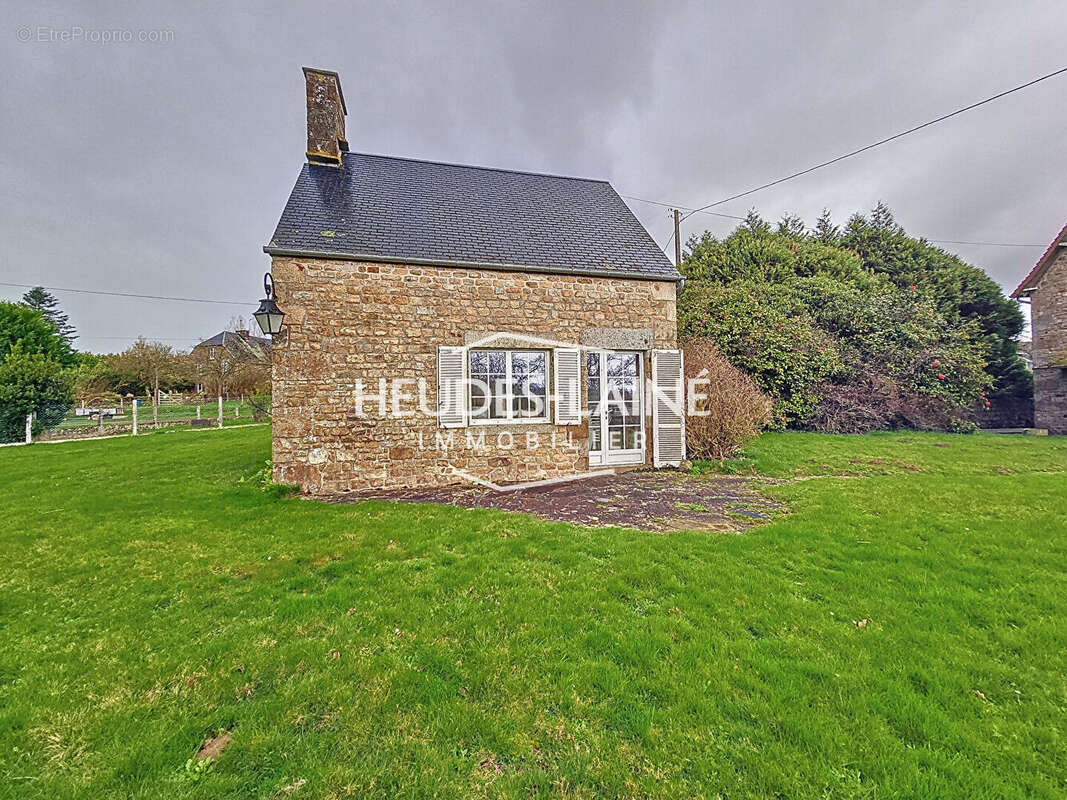 Maison à SAINT-POIS