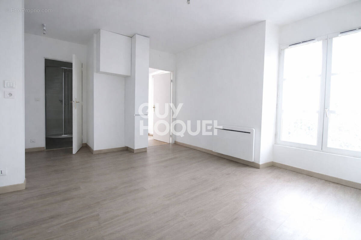 Appartement à BRIE-COMTE-ROBERT