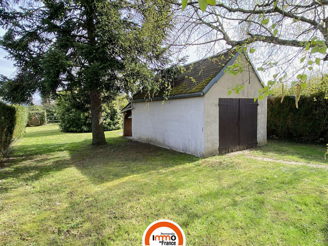 Maison à SAINT-JULIEN-DE-LA-LIEGUE