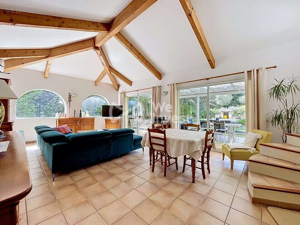 Maison à RESTINCLIERES