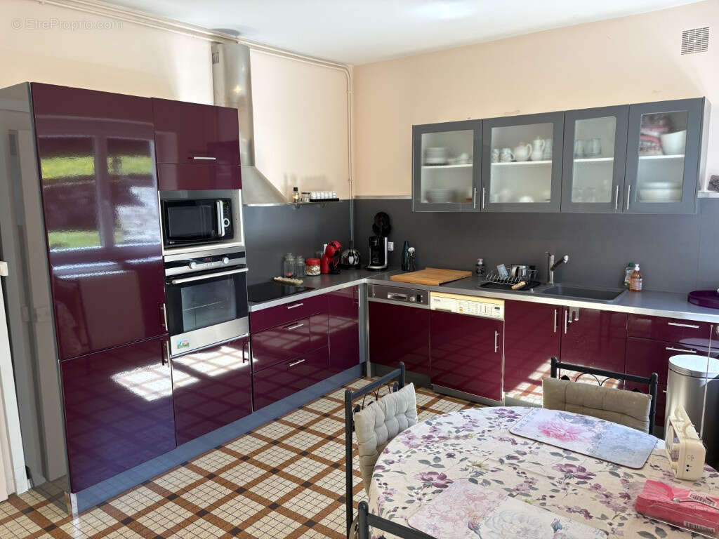 Maison à ARNAC-POMPADOUR