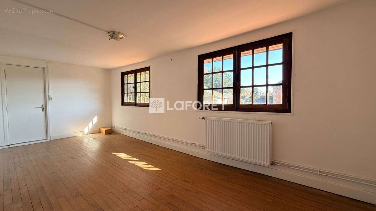 Maison à SAINTE-MENEHOULD