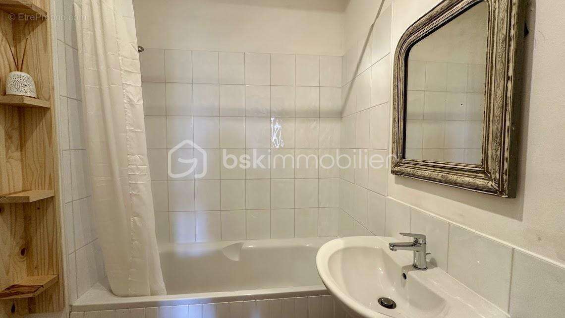 Maison à FONTCOUVERTE