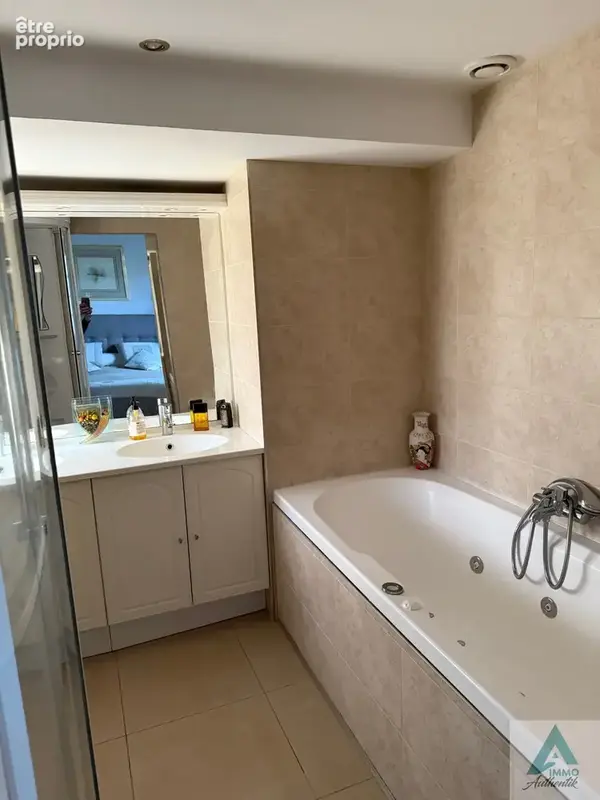 Villa type 5 avec piscine garage et dependance sur terrain 2666m2 - photo 9
