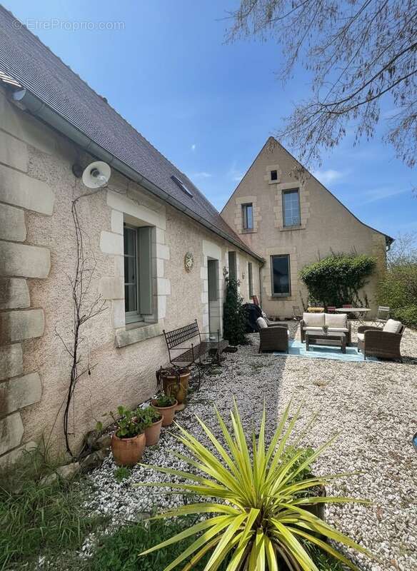 Maison à SAINT-CYR-SUR-LOIRE