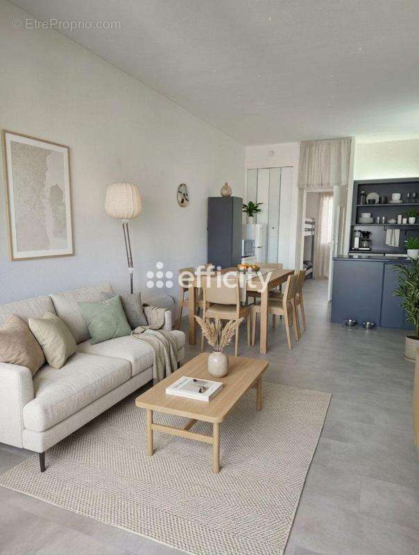 Appartement à GRIMAUD