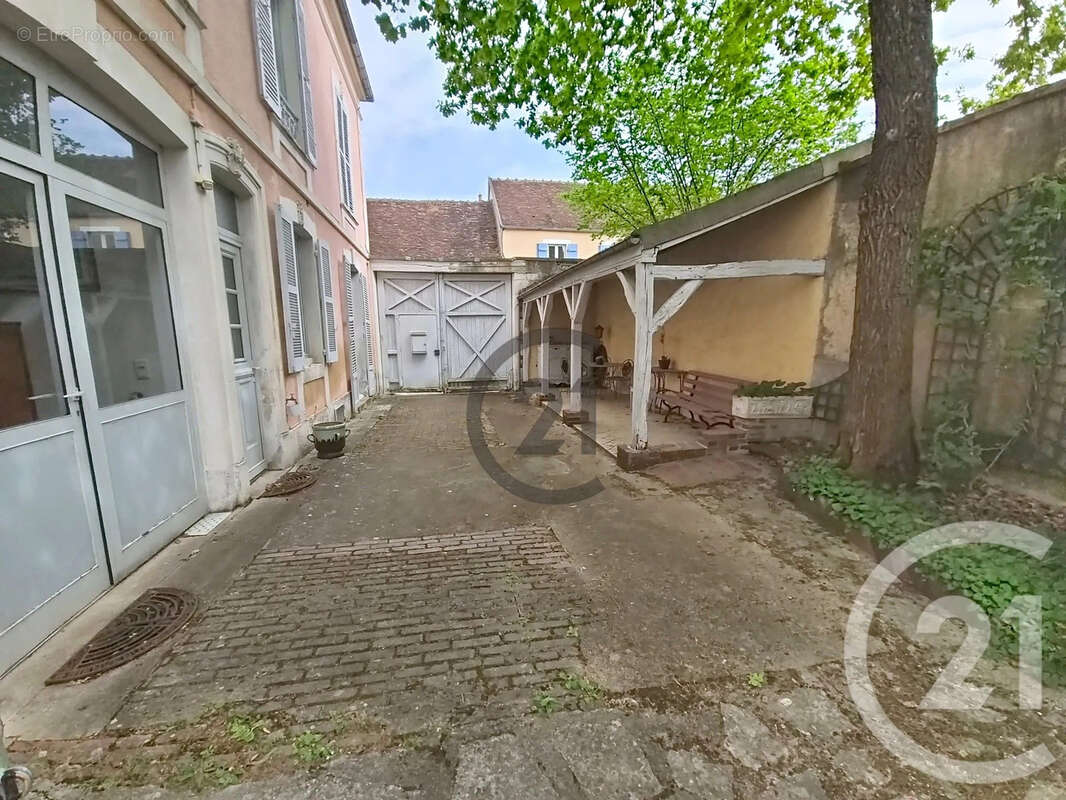 Maison à AUXERRE