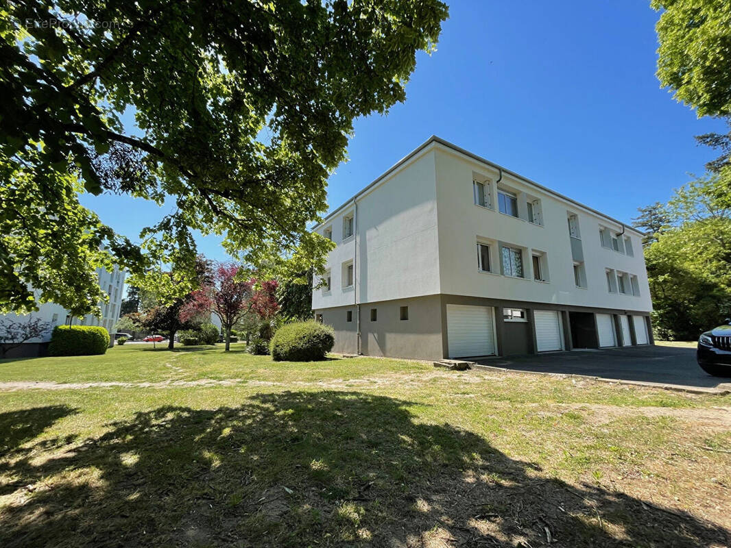 Appartement à LA CHAPELLE-SAINT-MESMIN
