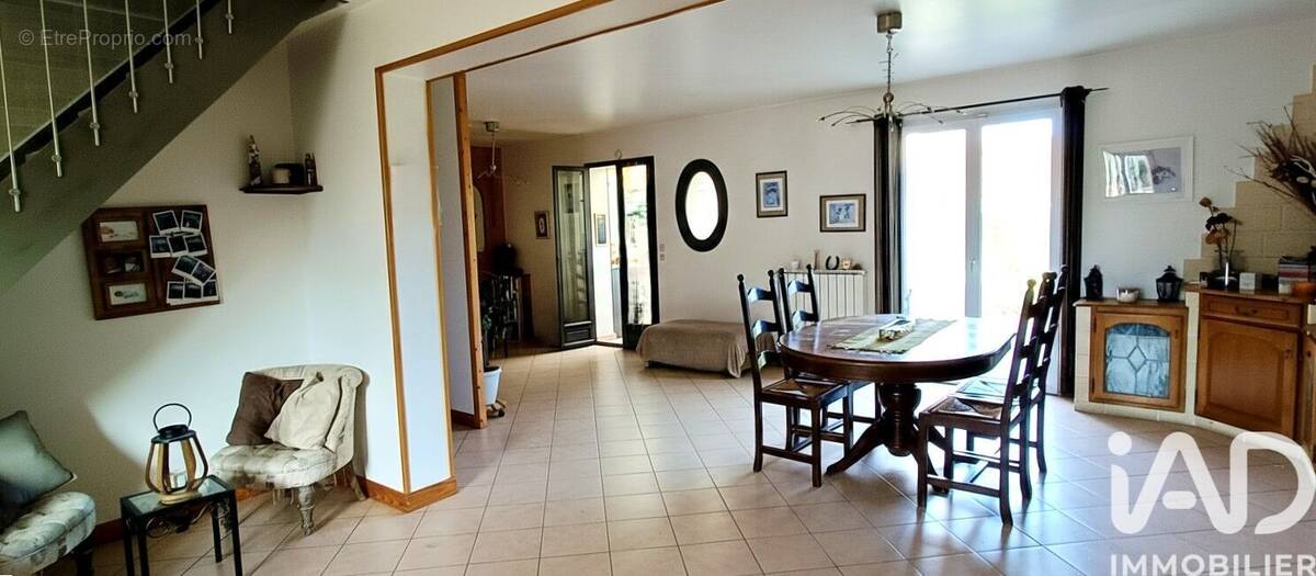 Photo 1 - Maison à OLLAINVILLE