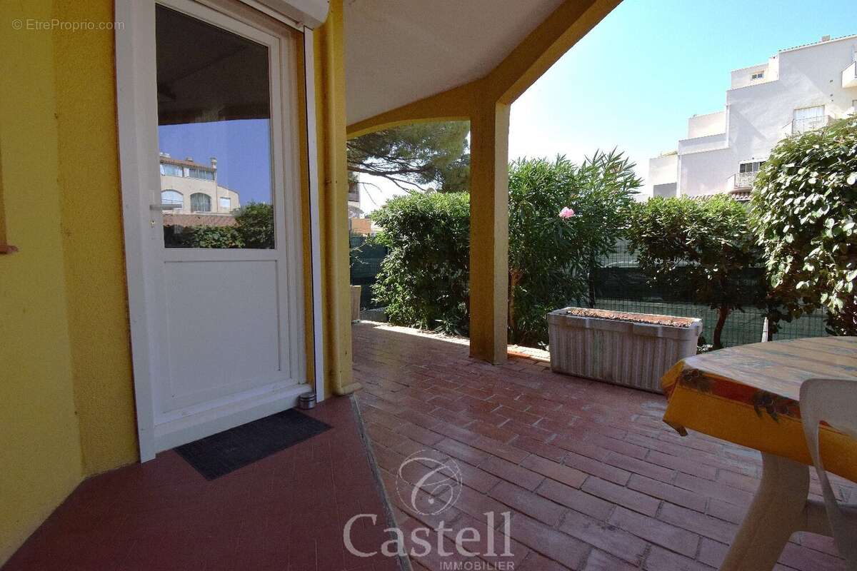 Magnifique appartement rénové en rez de jardin, à quelques pas du port.... - photo 15