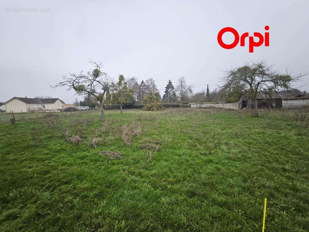 Terrain à BERNAY