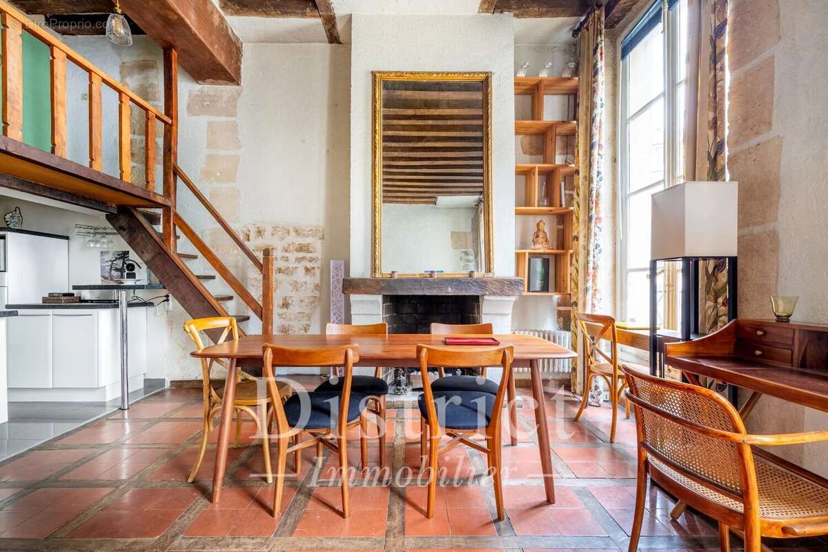 Appartement à PARIS-6E