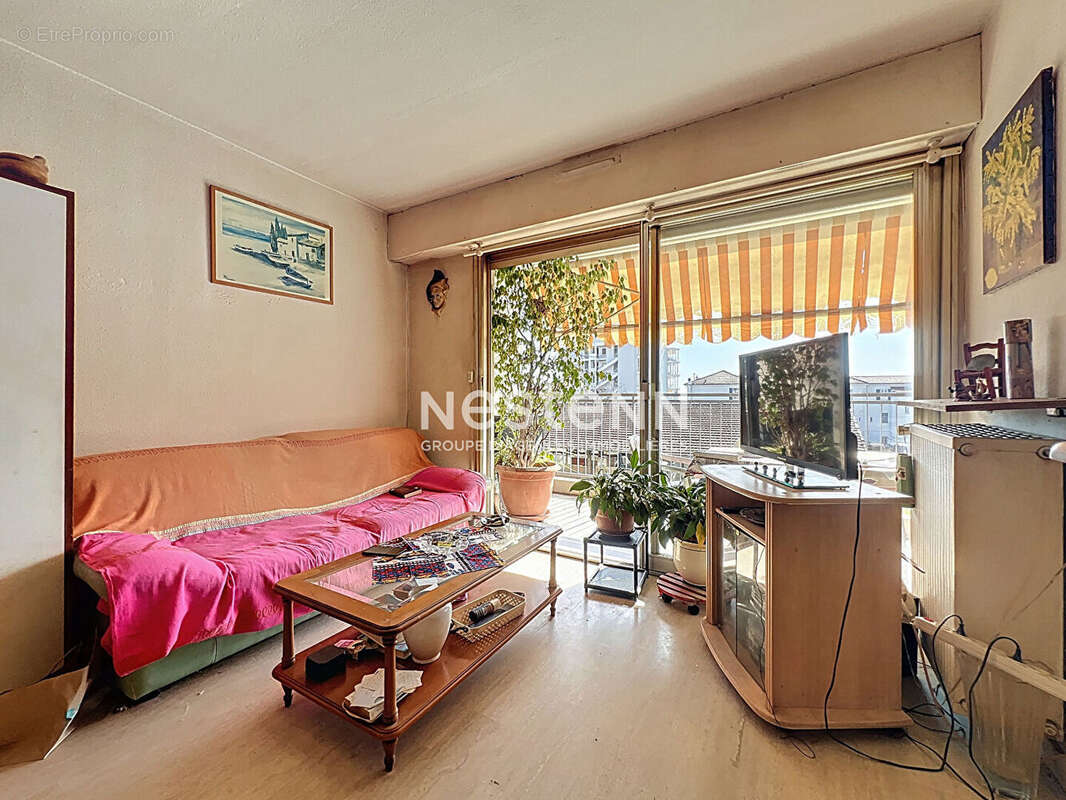 Appartement à VALLAURIS