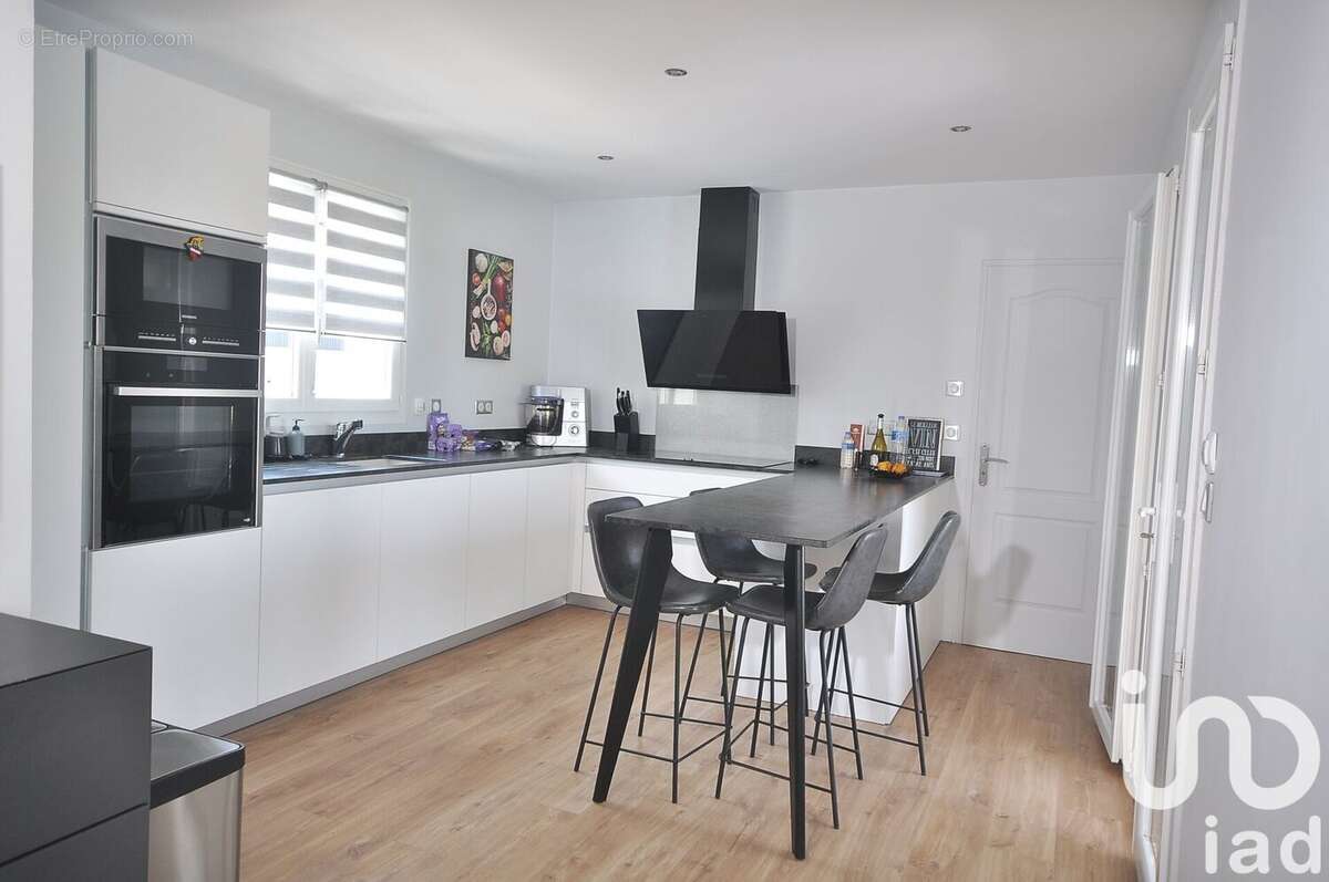 Photo 2 - Maison à LANGLADE