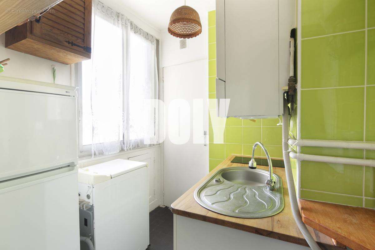 Appartement à PARIS-14E