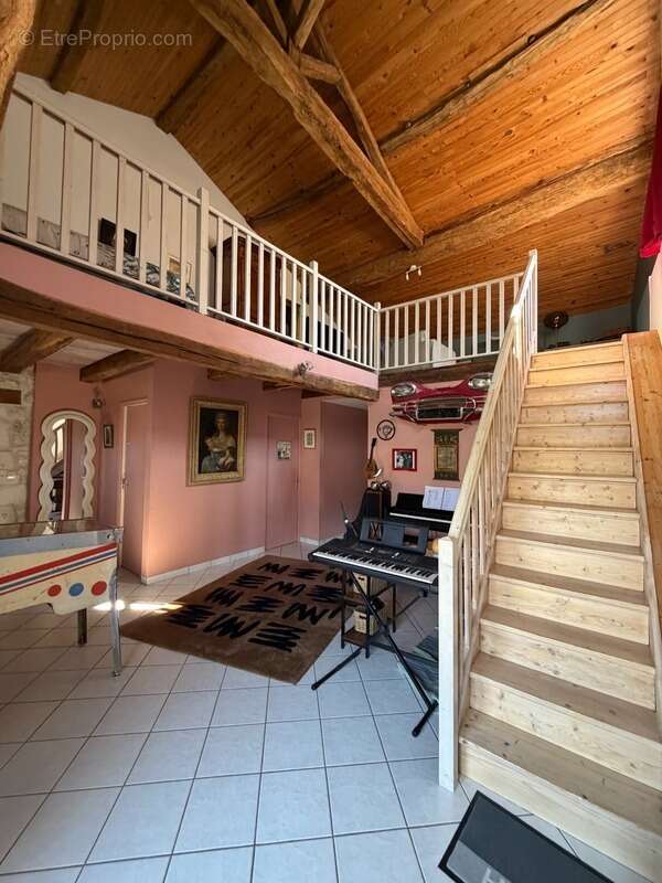 Maison à CHARRAS