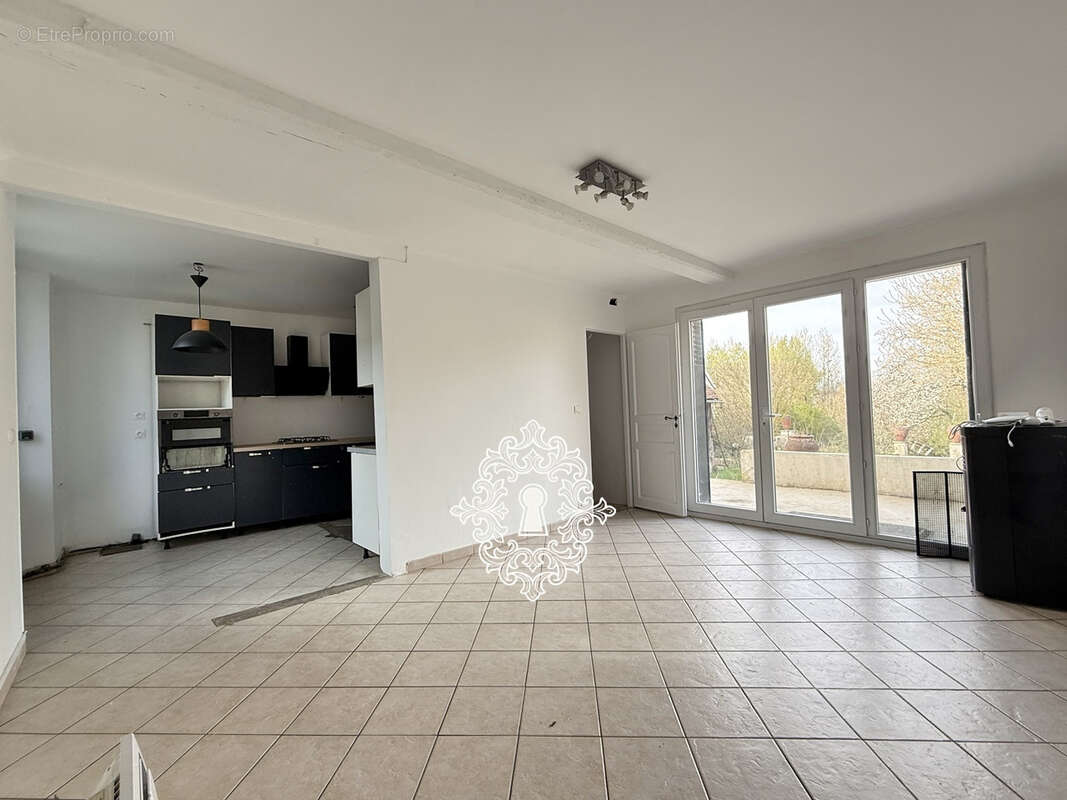 Maison à BRAY-SUR-SEINE