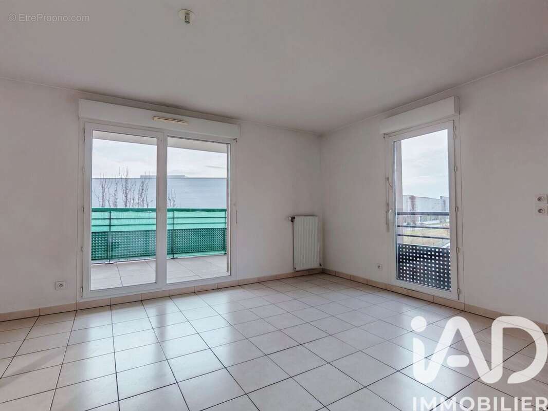 Photo 2 - Appartement à VENISSIEUX