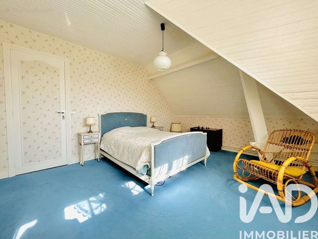 Maison 202 m² à Vrigny  - photo 9