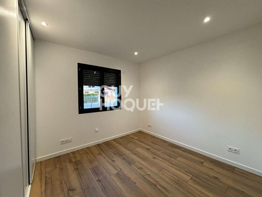 Maison à ONESSE-ET-LAHARIE