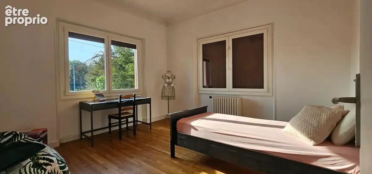 Maison rénovée 4 pièces de 191 m², louée - photo 7