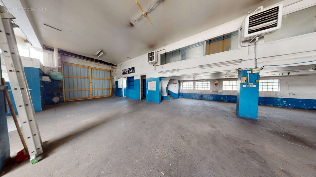 Ensemble immobilier rare de 547 m² habitation + local d'activité centre de gières - photo 7