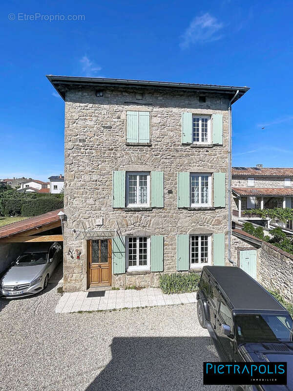 Maison à SOUCIEU-EN-JARREST