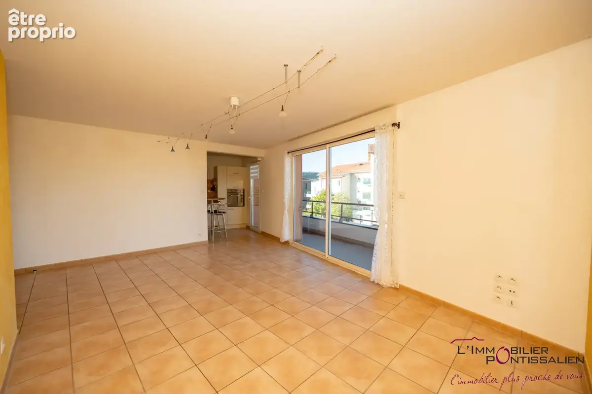 Pontarlier - les epinettes : appartement de type 3 avec ascenseur, terrasse, cave, box en sous-sol et parking - photo 12