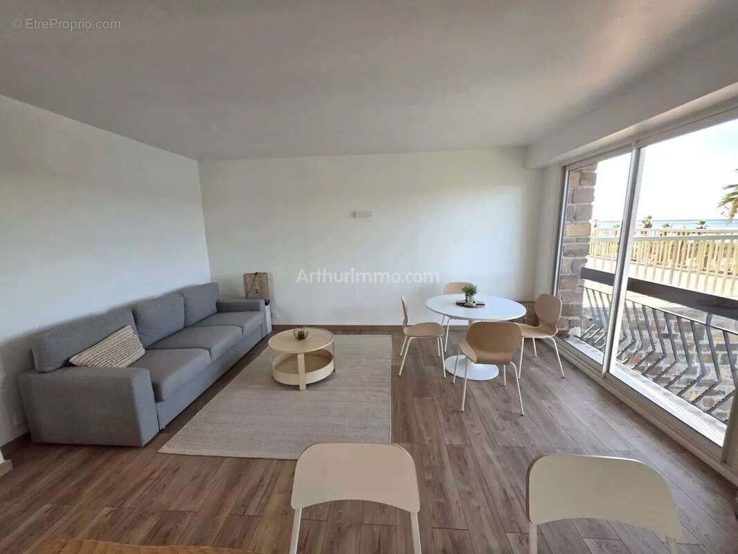 Appartement à FREJUS