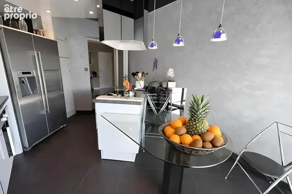 CHARBONNIERES  LES BAINS . Appartement  109m2 - 4 pièces- Avec terrasse ,cave et garage - photo 10
