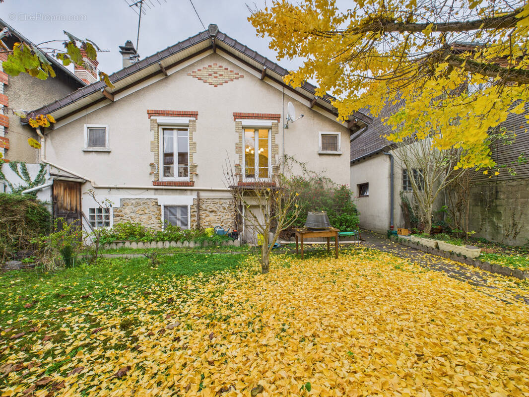 Maison à SARTROUVILLE
