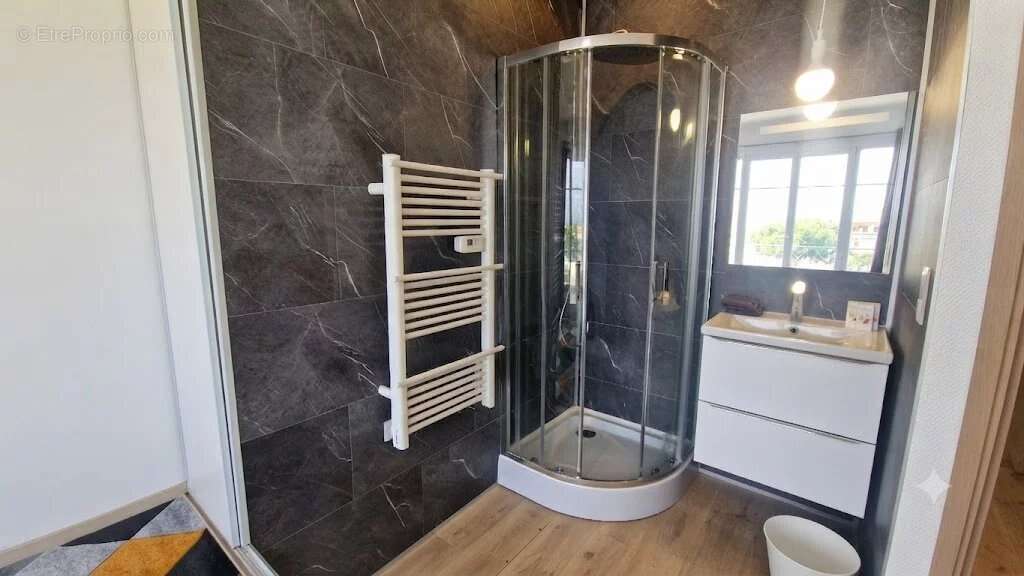 Investissement d’exception : 5 pièces, 104 m², colocation, vue mer, état neuf - photo 10