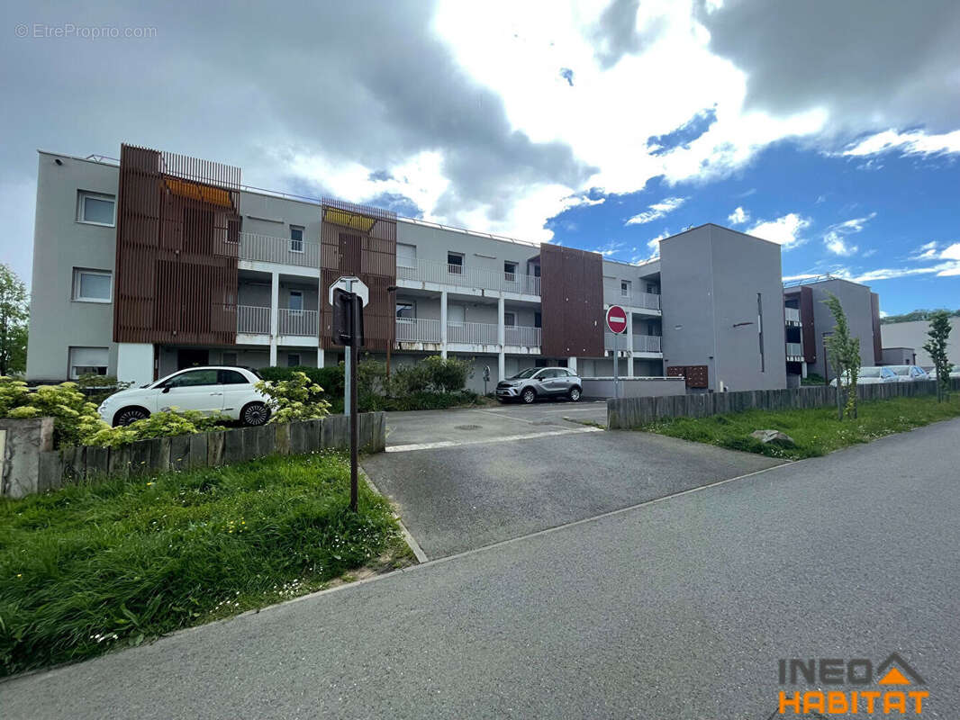Appartement à LA MEZIERE