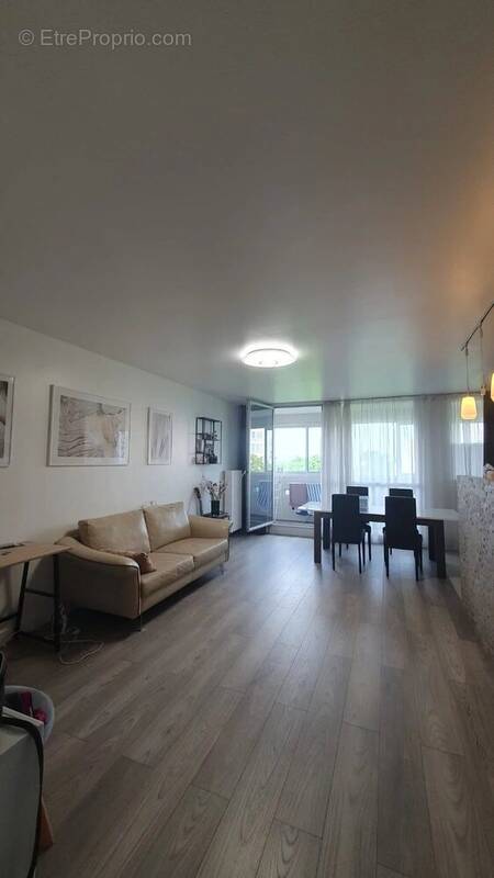 Appartement à SARTROUVILLE