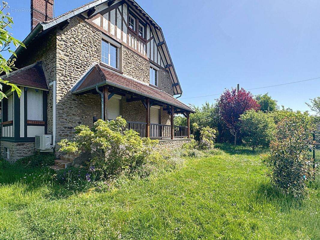 Maison à BOUSSY-SAINT-ANTOINE