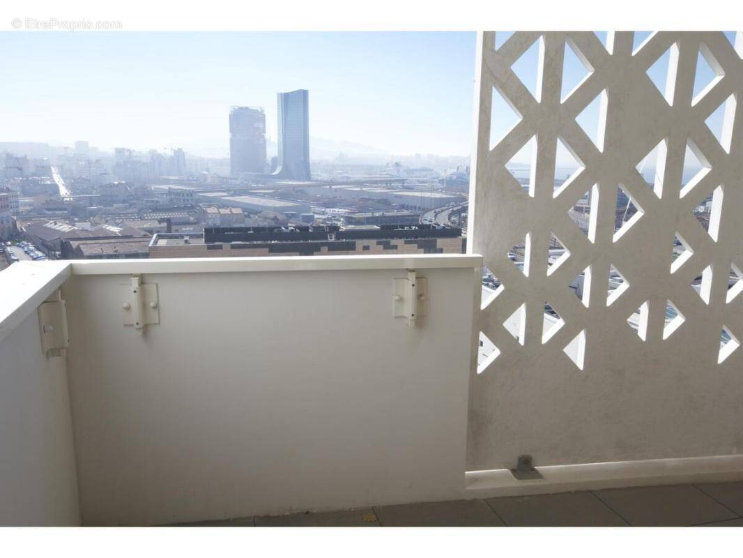 Appartement à MARSEILLE-15E