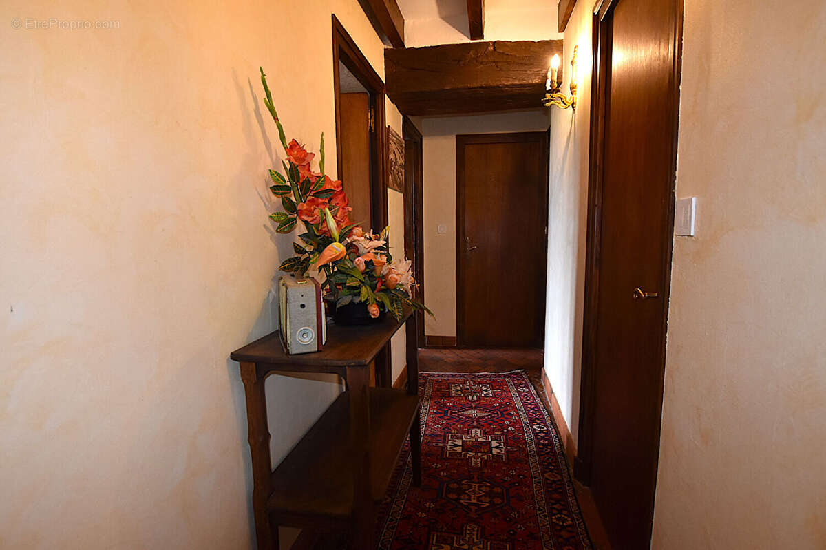 Maison avec cachet et beau terrain : - photo 15