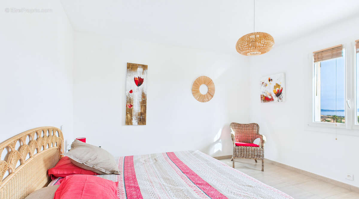 Appartement à CARQUEIRANNE