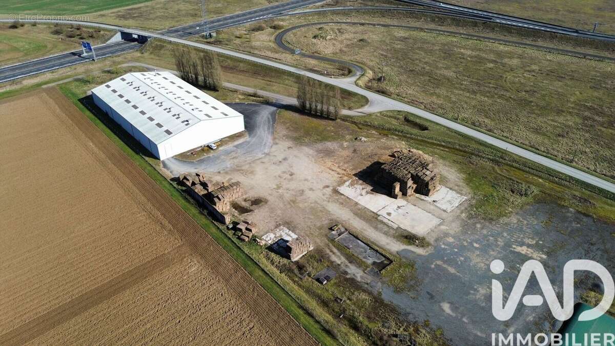 Photo 3 - Commerce à GONDREVILLE