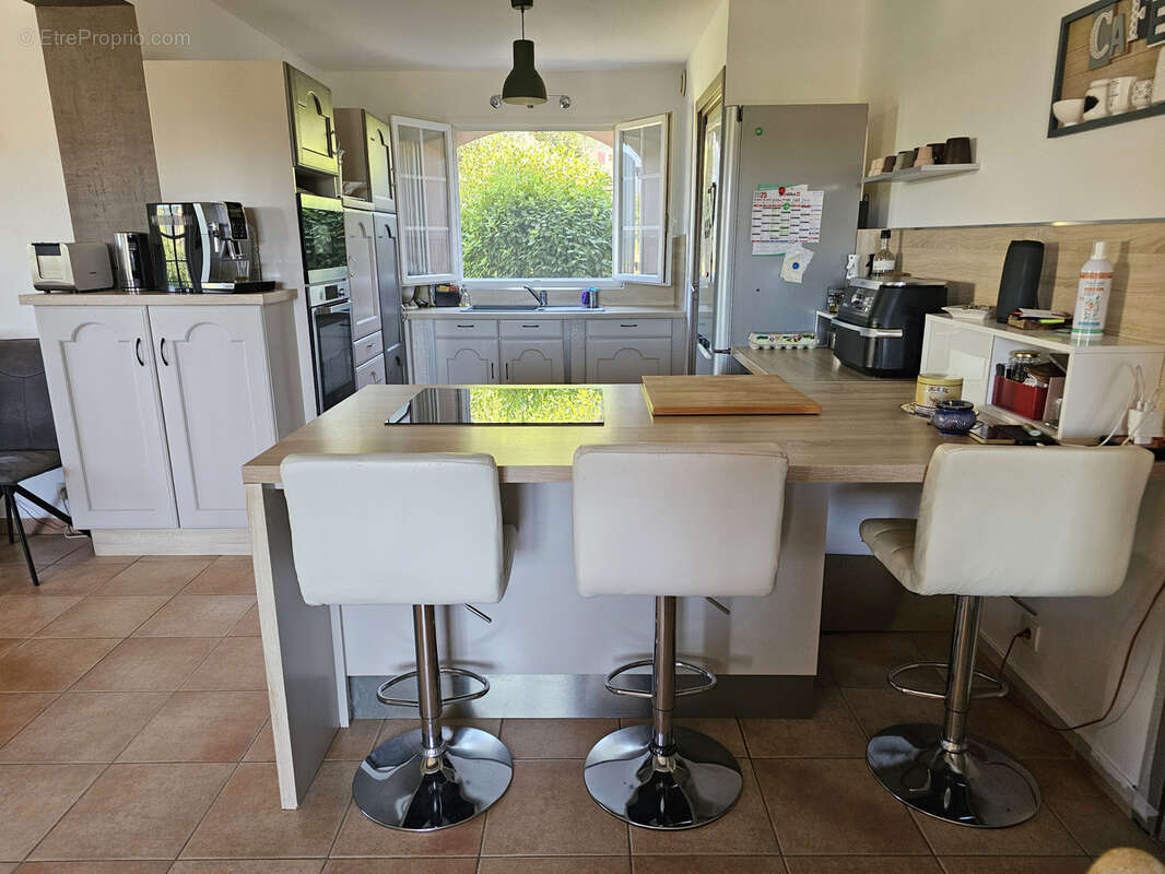 Maison à BAGNOLS-EN-FORET