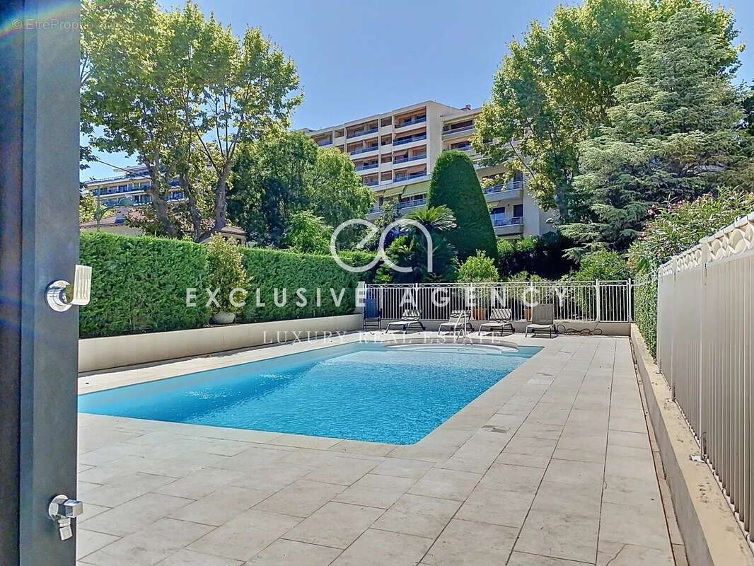 Appartement à LE CANNET