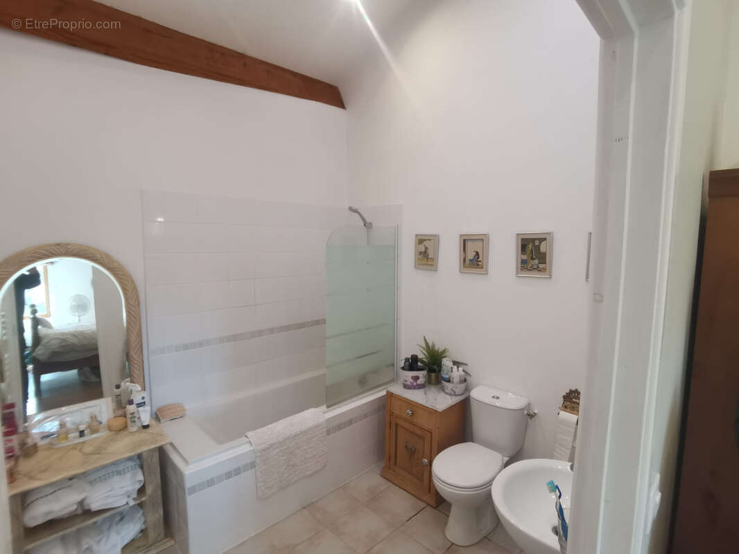 Maison à CHERVES-CHATELARS