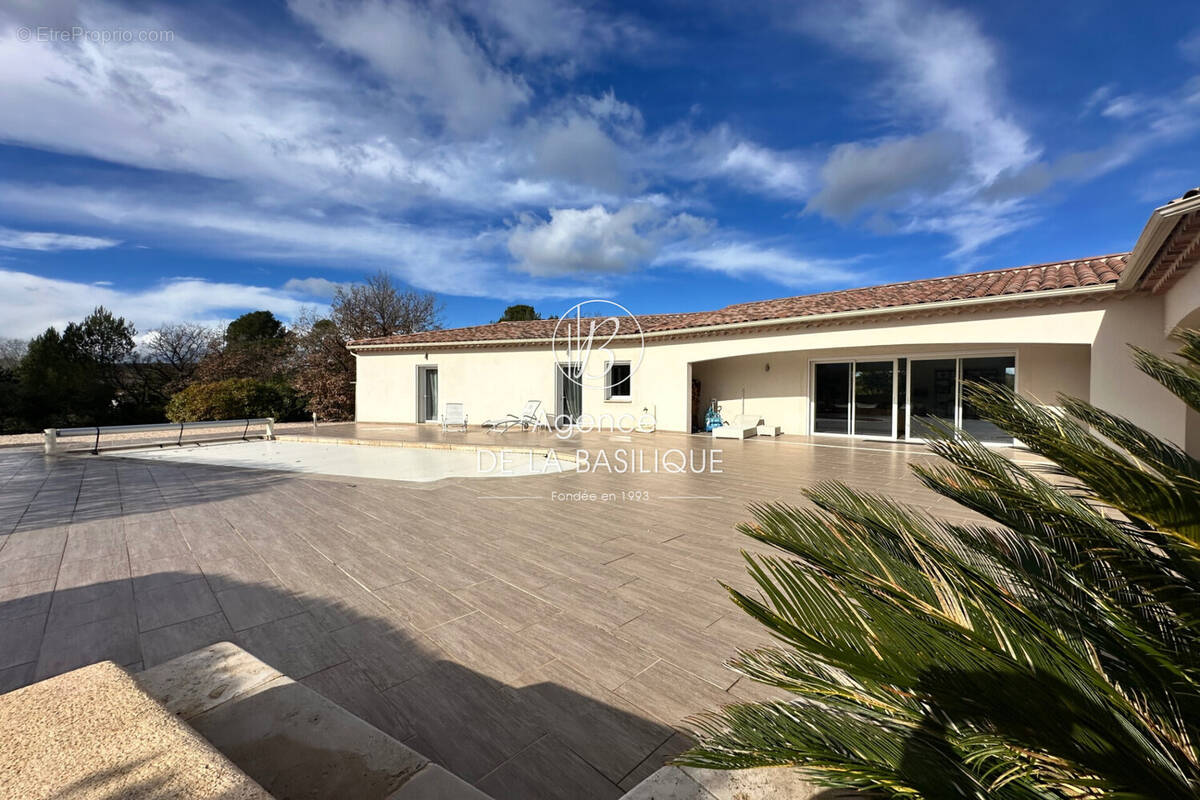Maison à OLLIERES