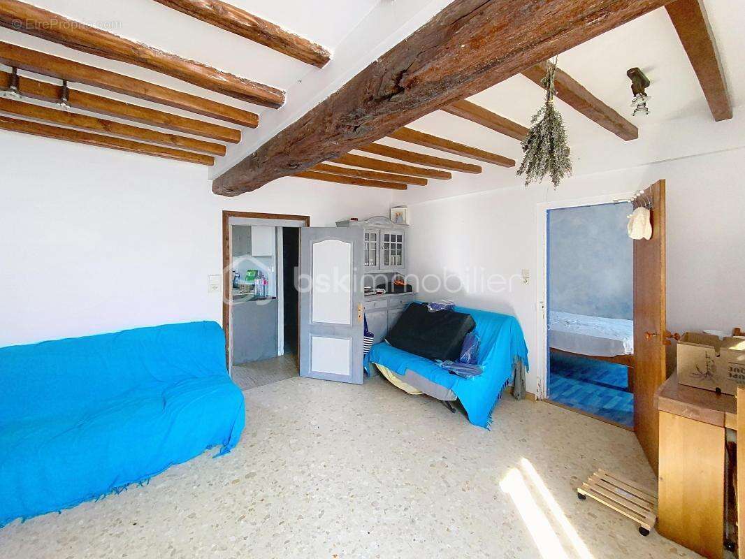 Située sur la commune de Saint-Maurice-sur-Aveyron, dans un environnement calme et agréable, venez découvrir cette maison de 60  - photo 7