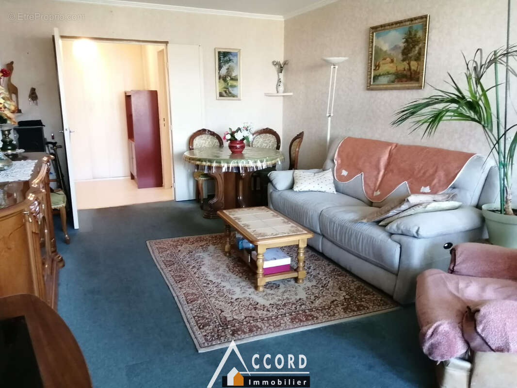 Appartement à SARTROUVILLE