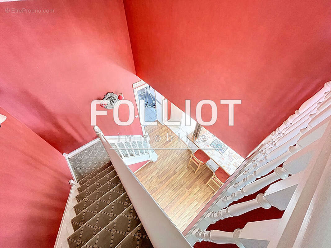 Maison à SAINT-PLANCHERS