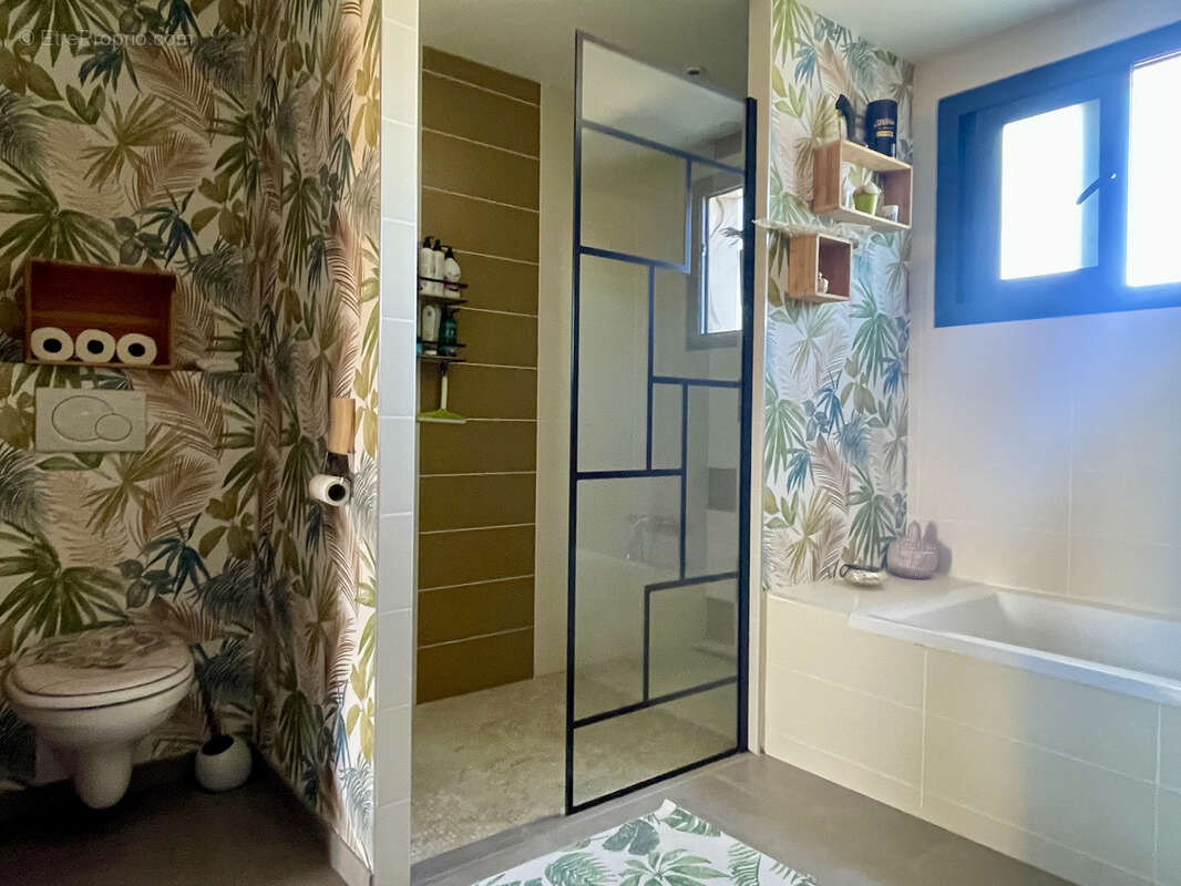 Maison à SAINTE-SOULLE