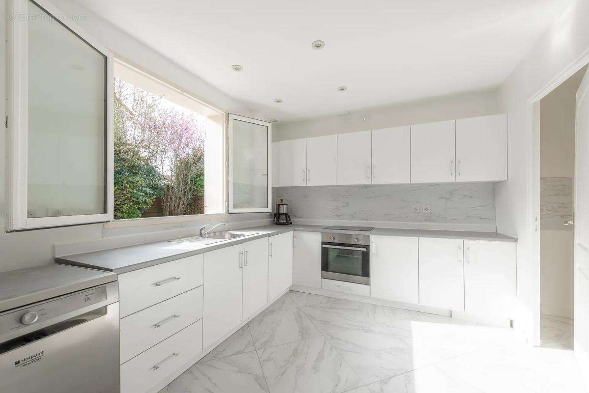 Maison à CLAYE-SOUILLY